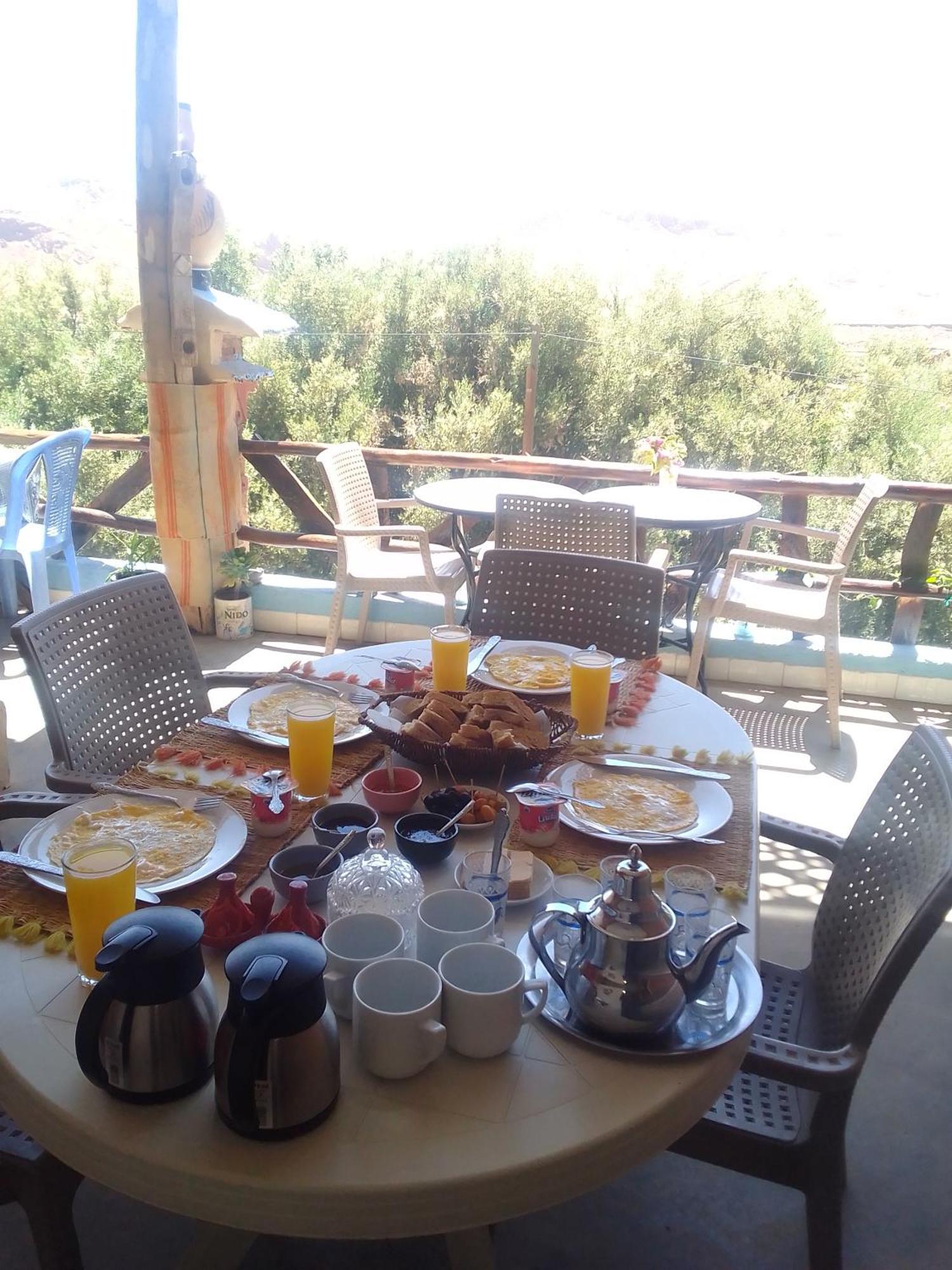 Hotel Restaurant Ait Saderat Boumalne Dades Exterior foto