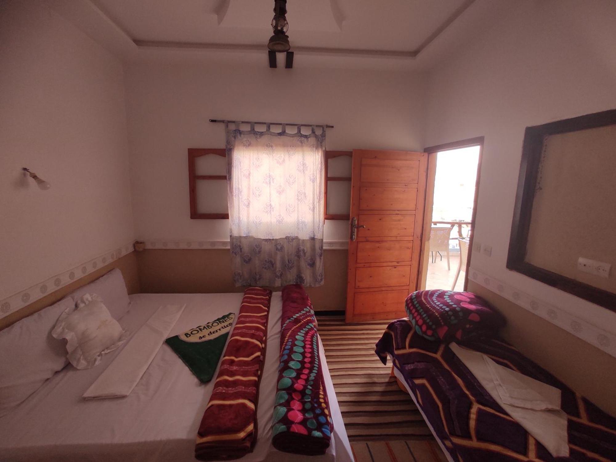 Hotel Restaurant Ait Saderat Boumalne Dades Exterior foto