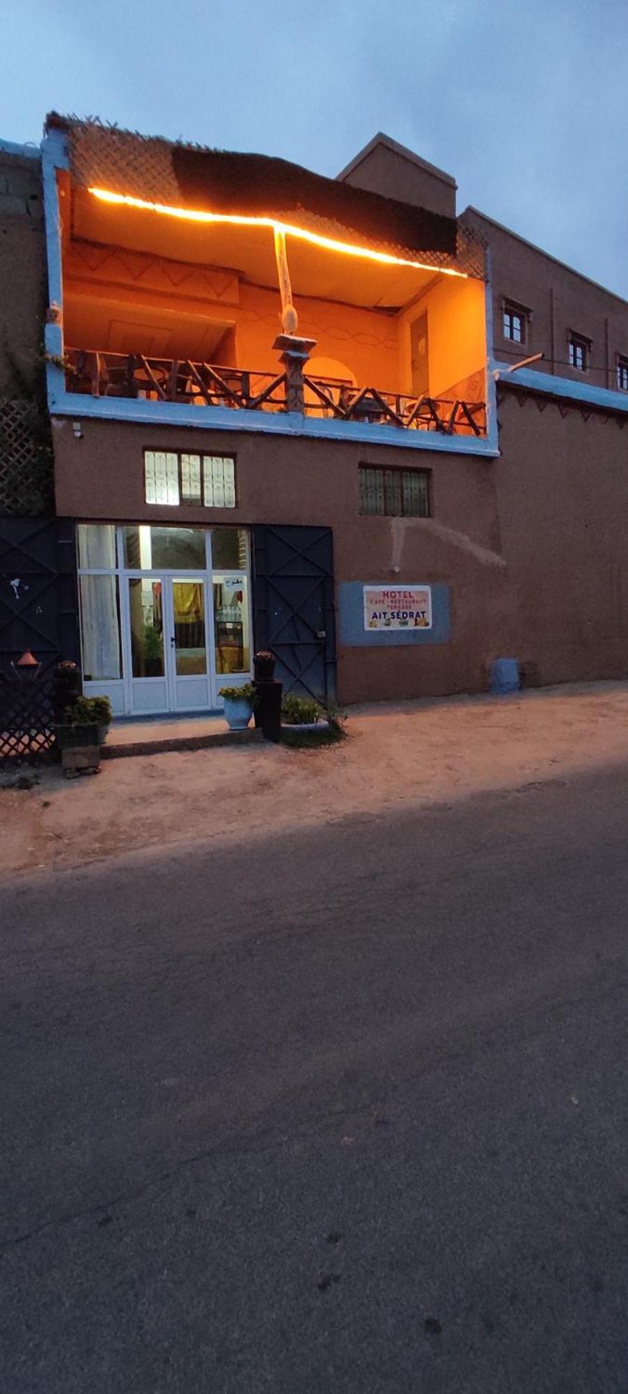 Hotel Restaurant Ait Saderat Boumalne Dades Exterior foto