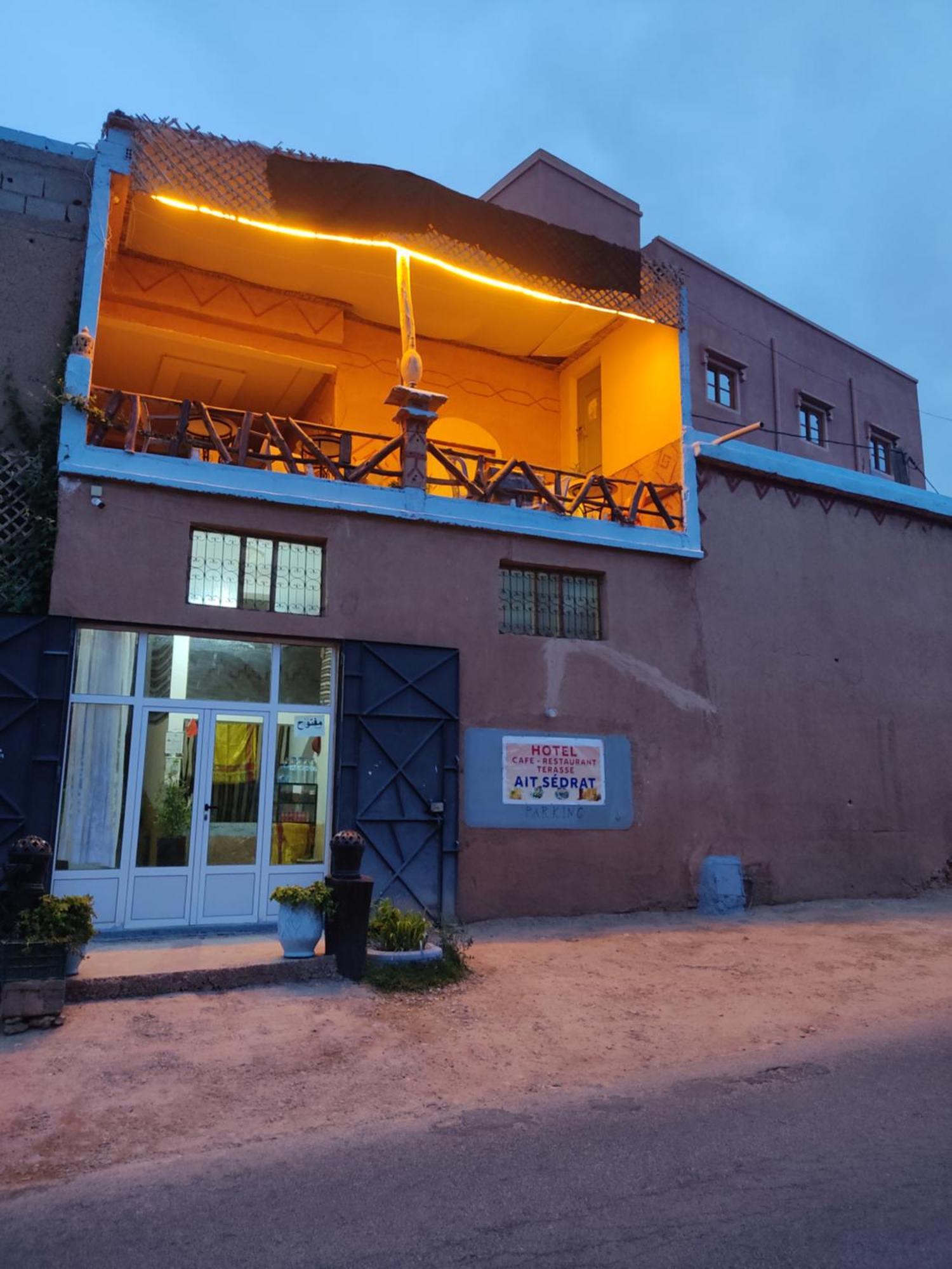 Hotel Restaurant Ait Saderat Boumalne Dades Exterior foto