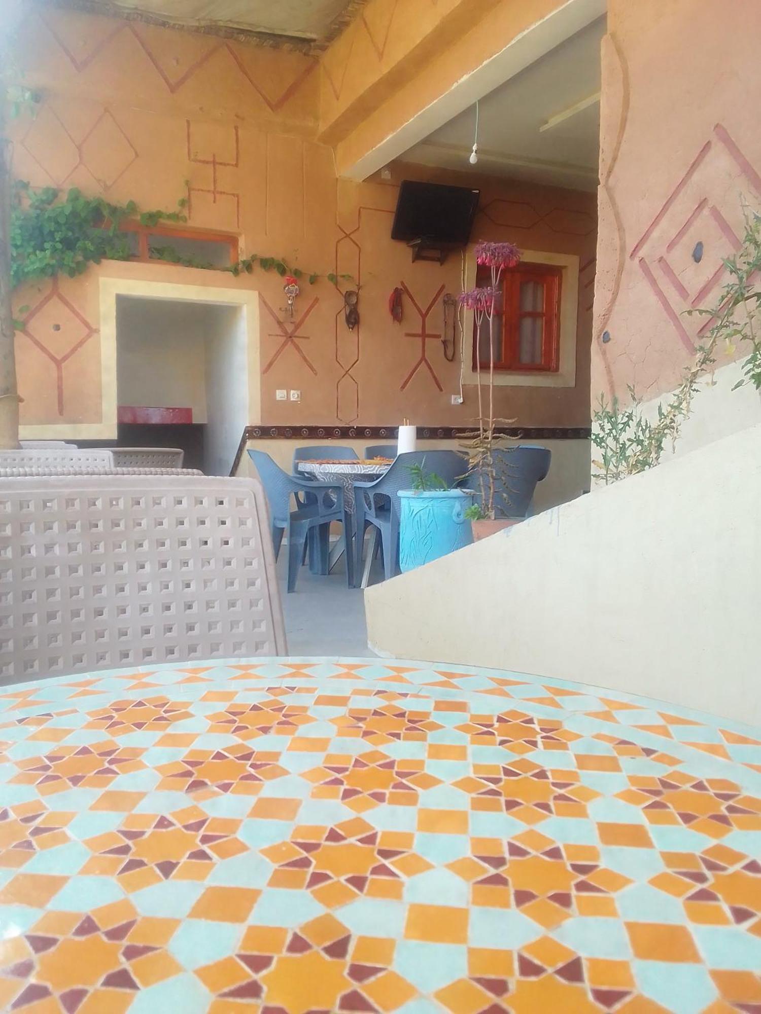 Hotel Restaurant Ait Saderat Boumalne Dades Quarto foto