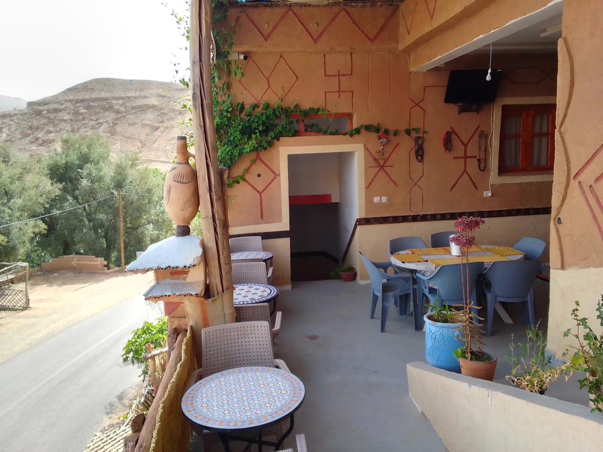 Hotel Restaurant Ait Saderat Boumalne Dades Exterior foto
